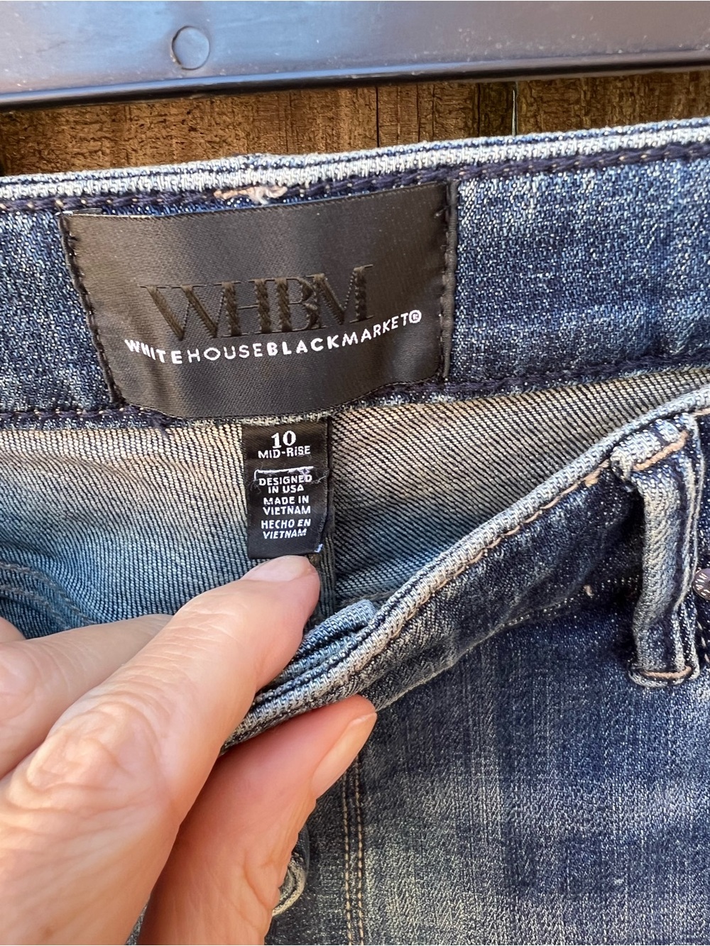 👗White House Black Market mid rise slim boot jeans - Picture 6 of 9